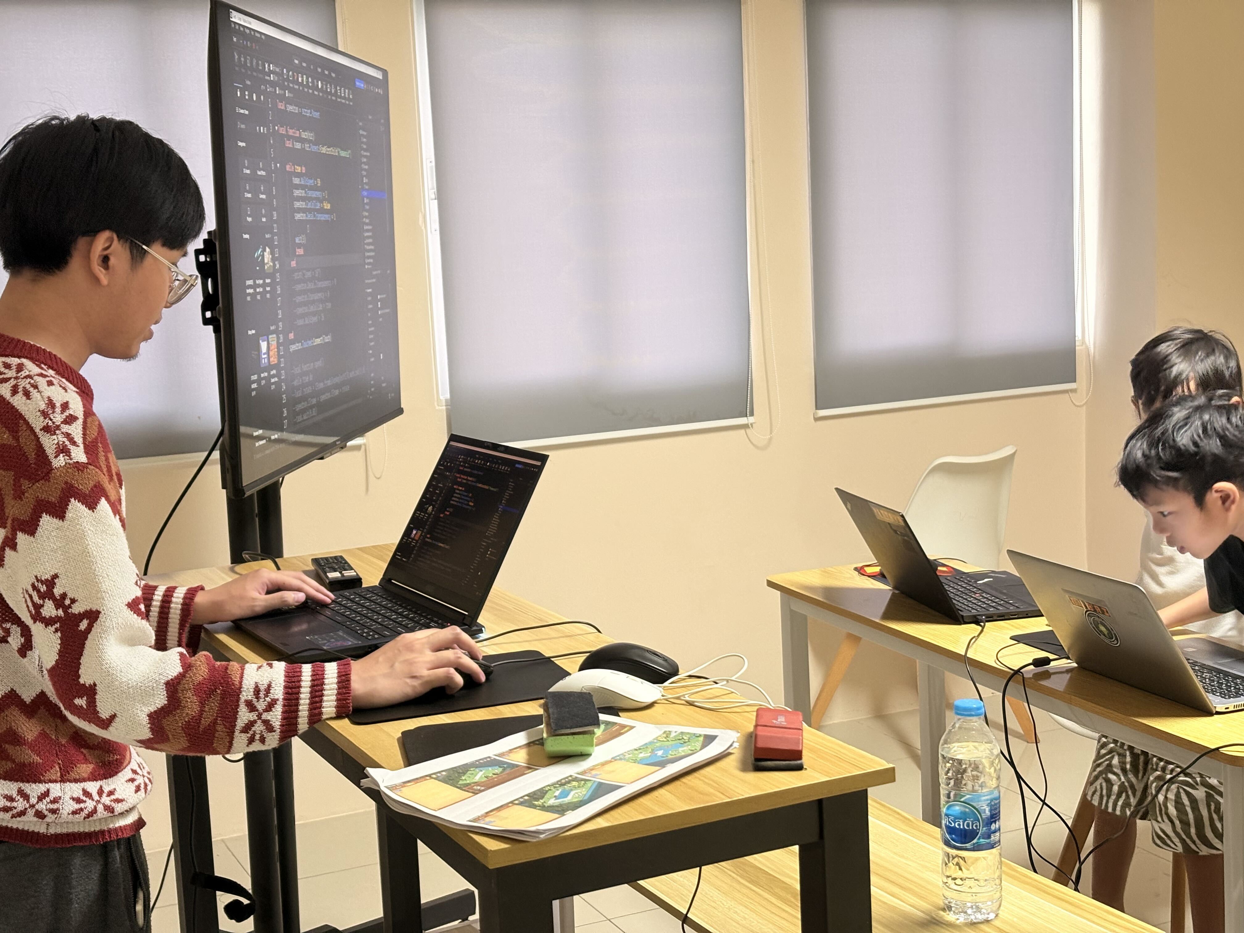 ถ้าลูกชอบ Roblox นั่นอาจเป็นจุดเริ่มต้นของทักษะที่ยิ่งใหญ่กว่าที่คิด | True Coding School ภูเก็ต